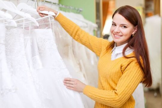 How to Choose the Perfect Wedding Dress: Tips and Tricks